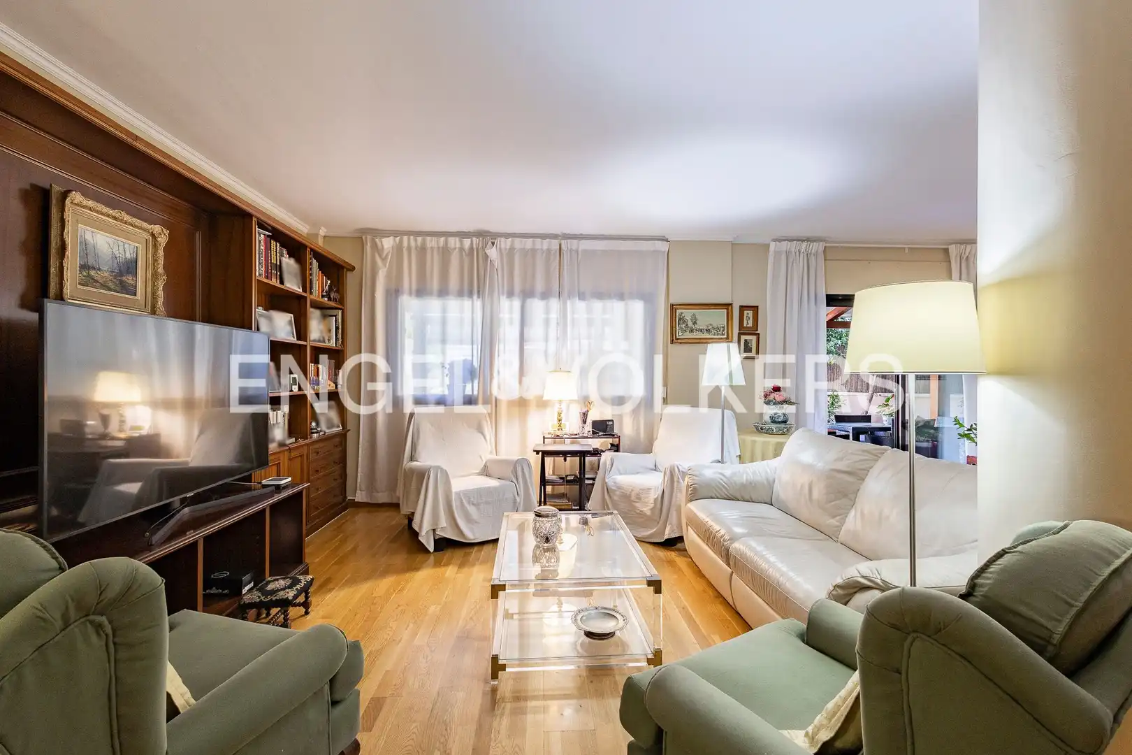 Sala de estar de Apartamento en venta en Sant Feliu de Llobregat con Aire acondicionado, Calefacción y Jardín privado