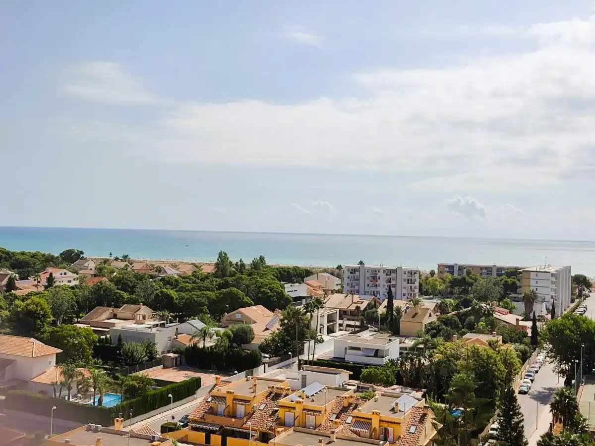 Vista exterior de Apartamento en venta en Canet d'En Berenguer con Terraza, Amueblado y Piscina comunitaria