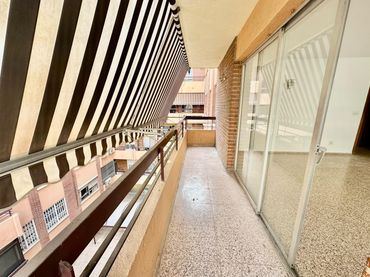 Pis amb balcó en venda a Calle Calle Doscientos