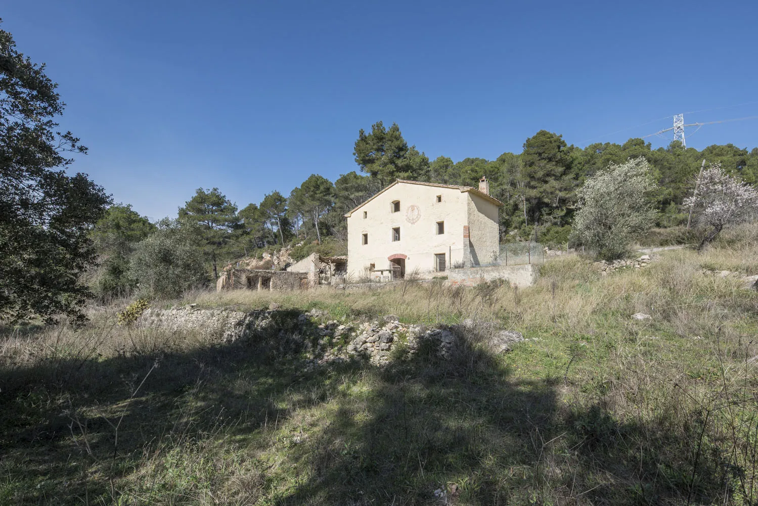 Außenansicht von Country house zum Verkauf in Aiguamúrcia