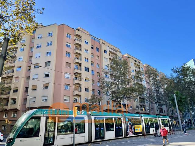 Piso en Venta en de Bac de Roda en Provençals del Poblenou