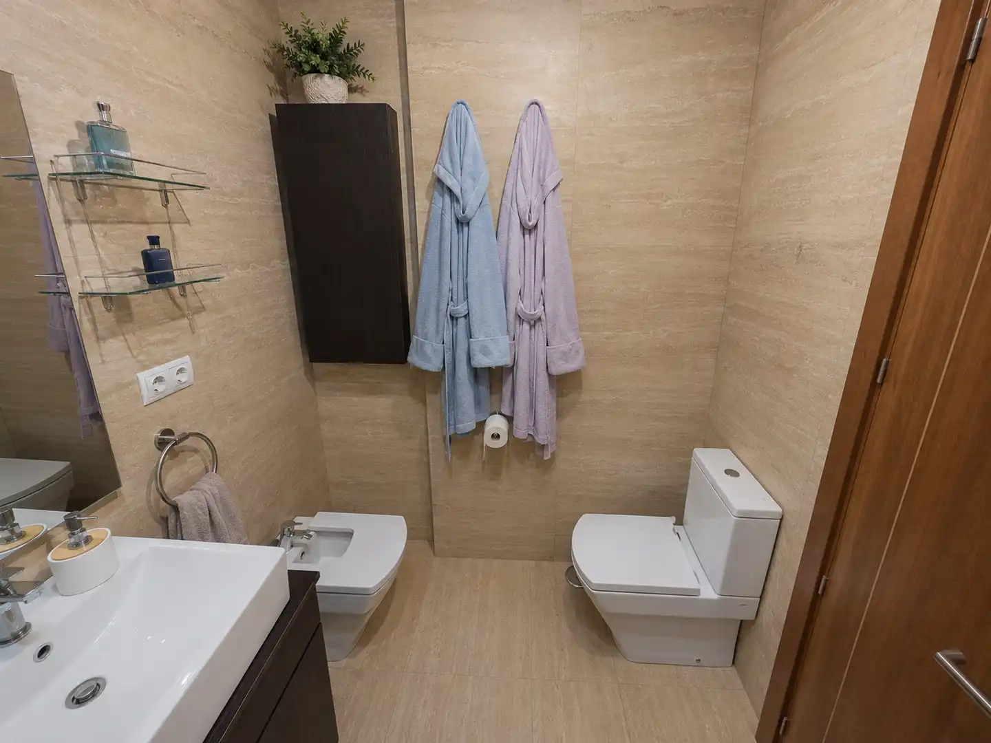 Badezimmer von Wohnung zum Verkauf in Vilafranca del Penedès mit Klimaanlage, Heizung und Parkett