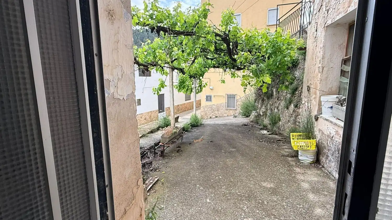 Exterior view of Houses for sale in Montán  with Storage room