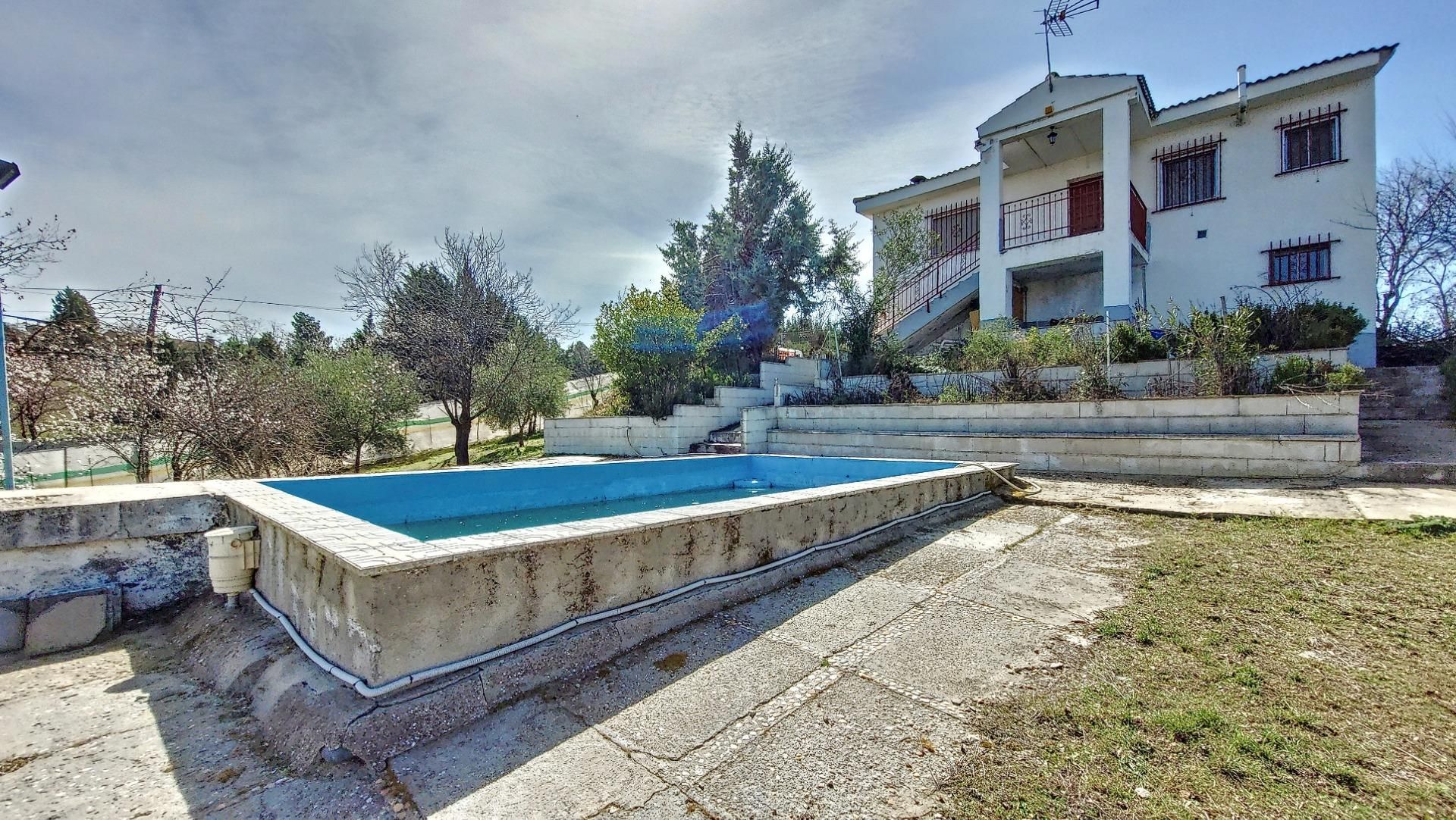 Swimming pool of House or chalet for sale in Chinchón  with Air Conditioner, Private garden and Swimming Pool