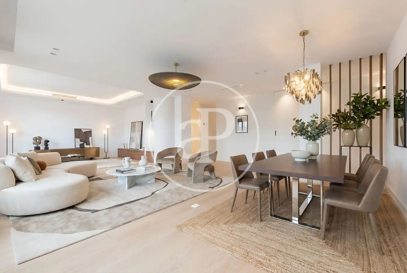 Sala d'estar de Pis en venda en  Madrid Capital amb Aire condicionat, Calefacció i Terrassa