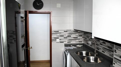 Foto 5 de Piso en venta en Los Castillejos - La Trinidad, Málaga Capital