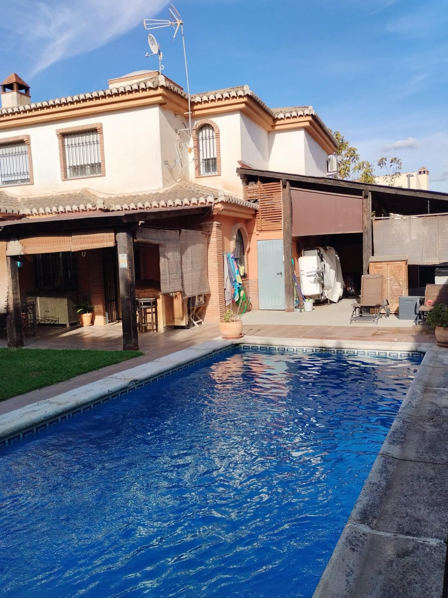 Swimming pool of House or chalet to rent in Otura  with Air Conditioner, Heating and Private garden