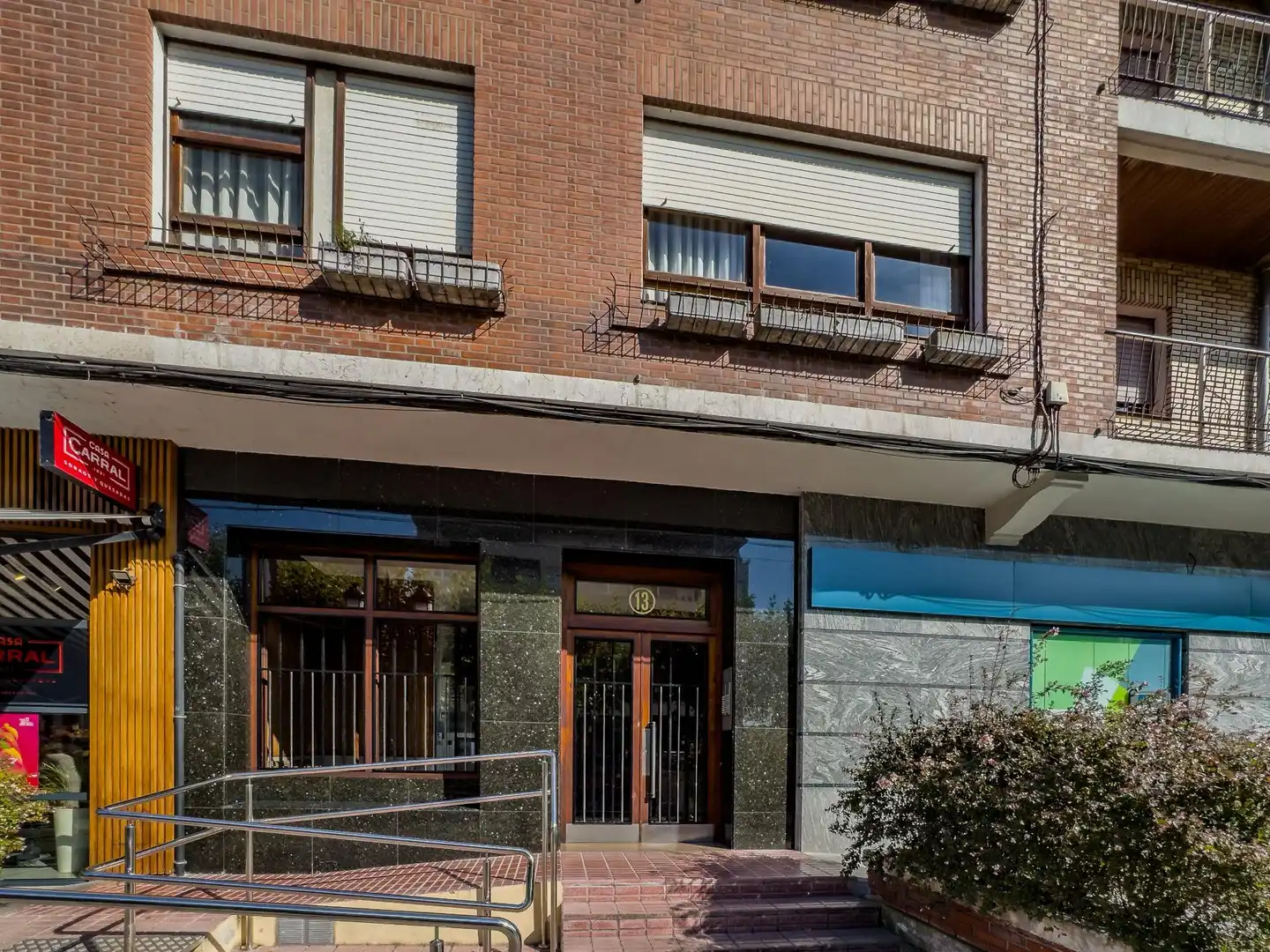 Vista exterior de Pis en venda en Torrelavega  amb Calefacció, Parquet i Terrassa