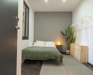 Bedroom of Flat to share in  Barcelona Capital  with Air Conditioner, Heating and Terrace