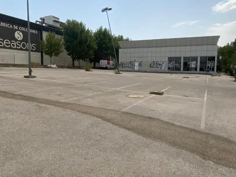 Parking of Commercial properties for sale in Torrejón de Ardoz  with Air Conditioner, Heating and Terrace