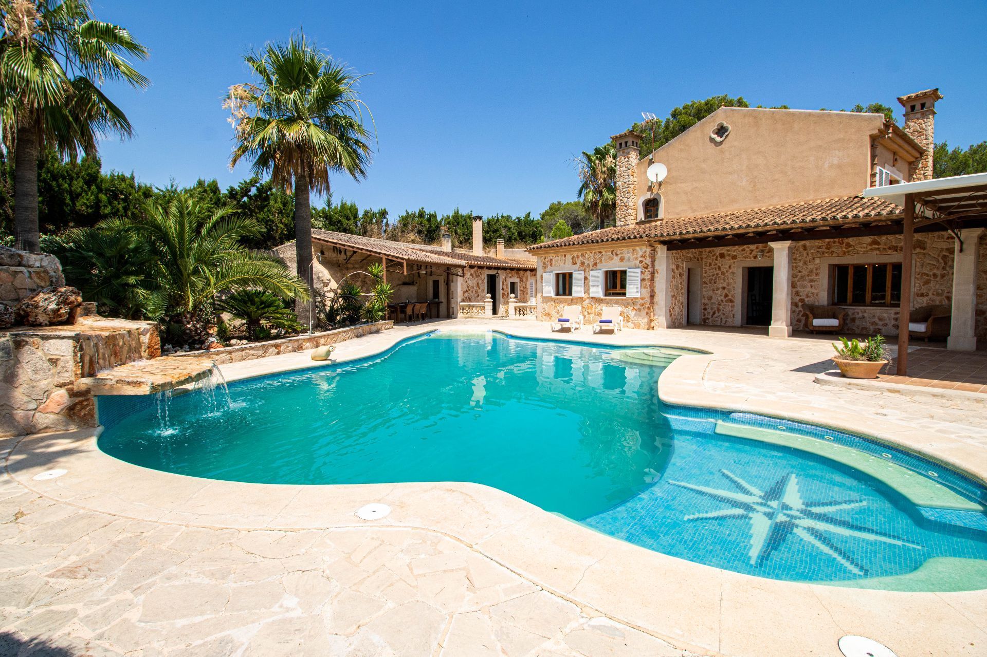 Piscina de Casa o xalet en venda en Lloret de Vistalegre amb Calefacció, Terrassa i Traster