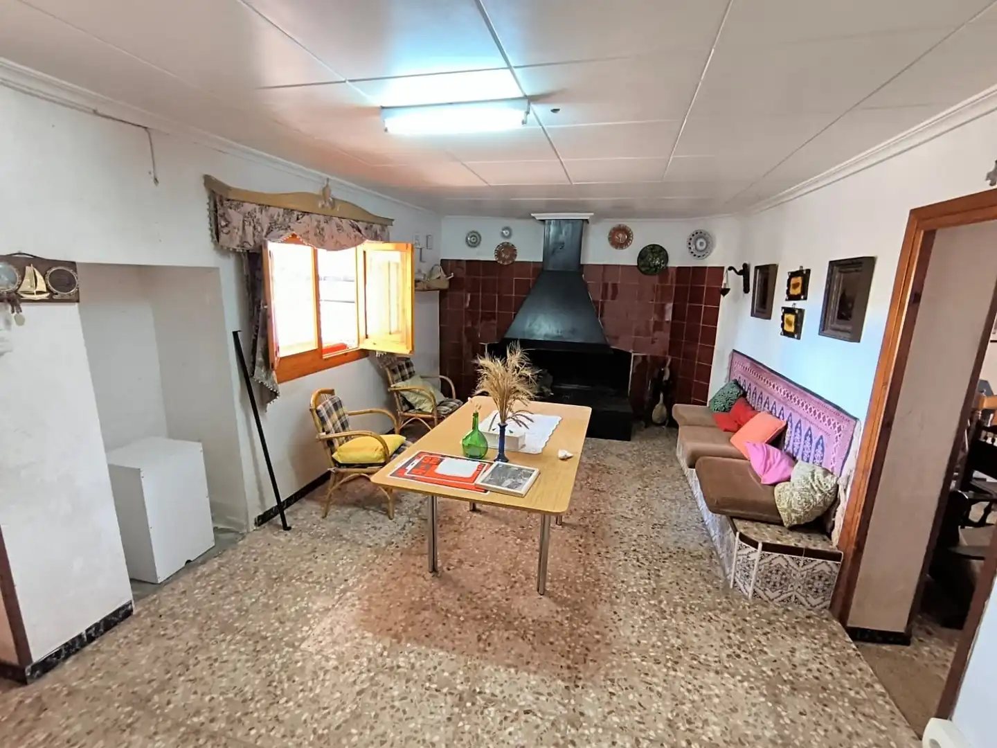 Country homes for sale in Yecla