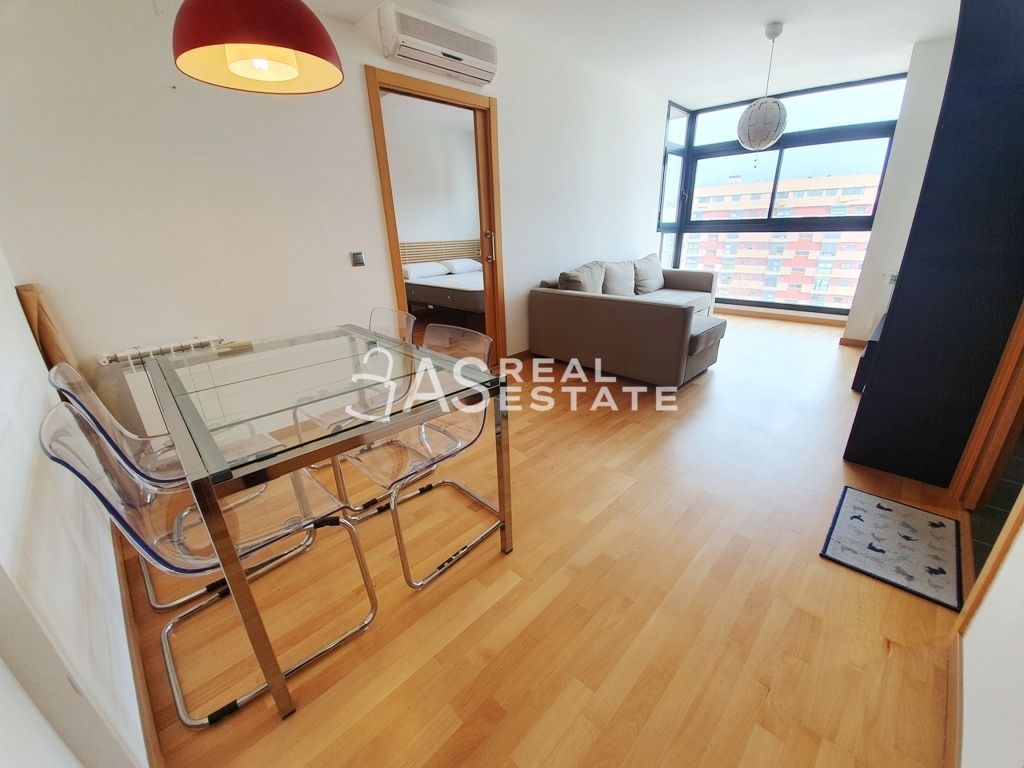 Exterior view of Flat for sale in  Madrid Capital  with Air Conditioner, Swimming Pool and Furnished