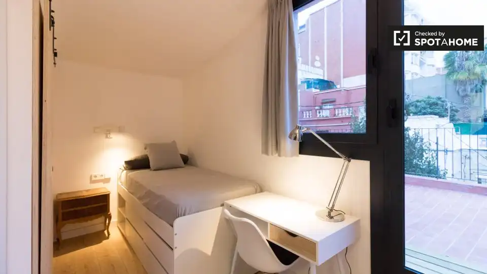 Bedroom of Flat for rent in Barcelona  with Air Conditioner, Heating and Furnished