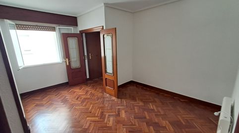 Foto 2 de Piso en venta en Erandio, Bizkaia