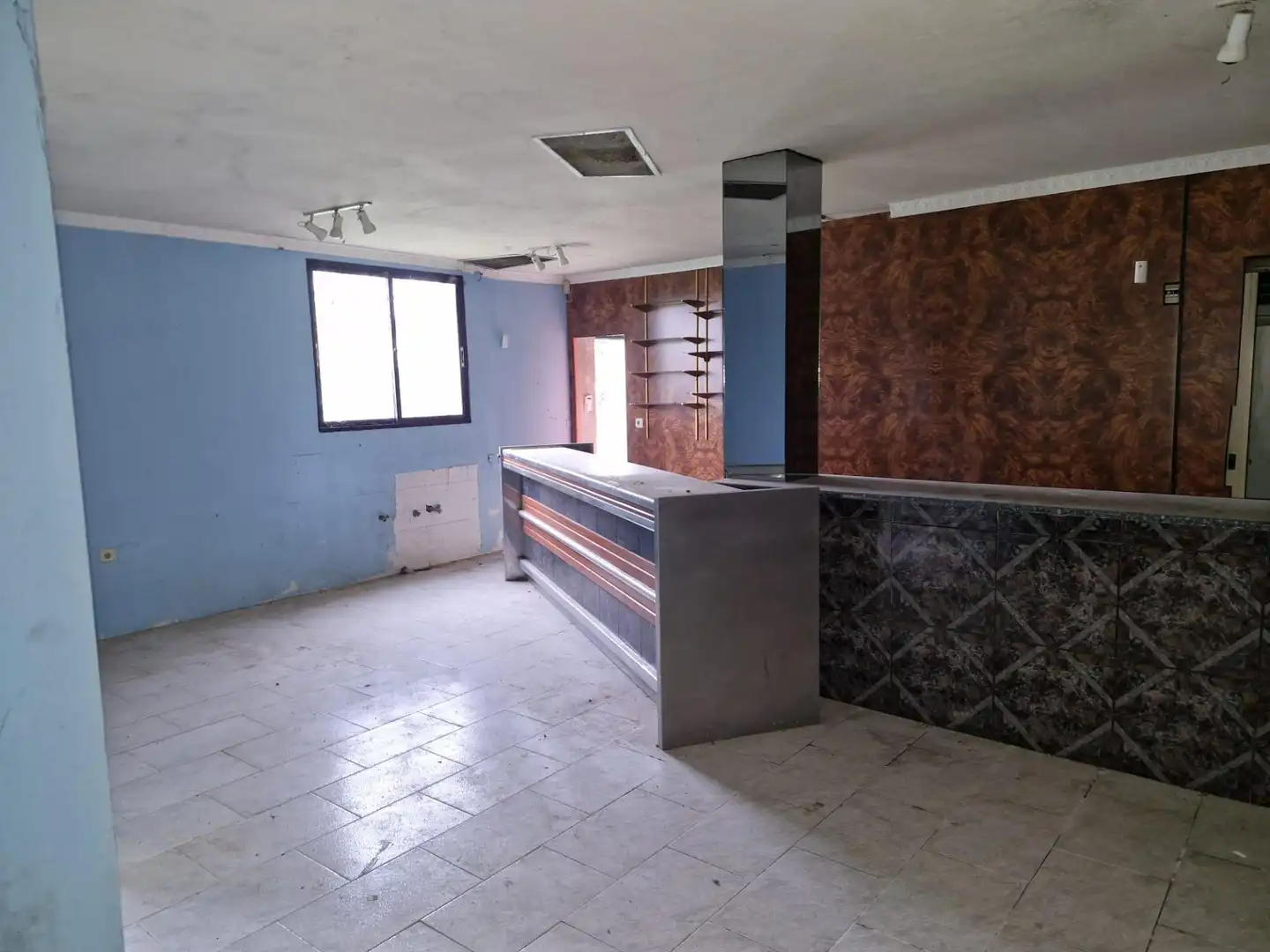 Local comercial en venda a Flores de Sil - La Placa, imagen 2