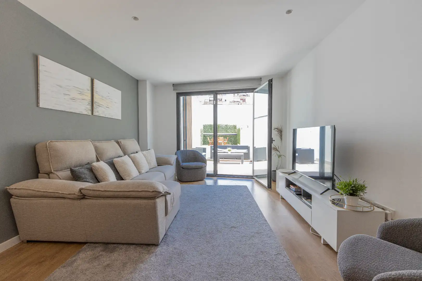 Living room of Duplexes for sale in Barcelona  with Air Conditioner, Heating and Parquet flooring