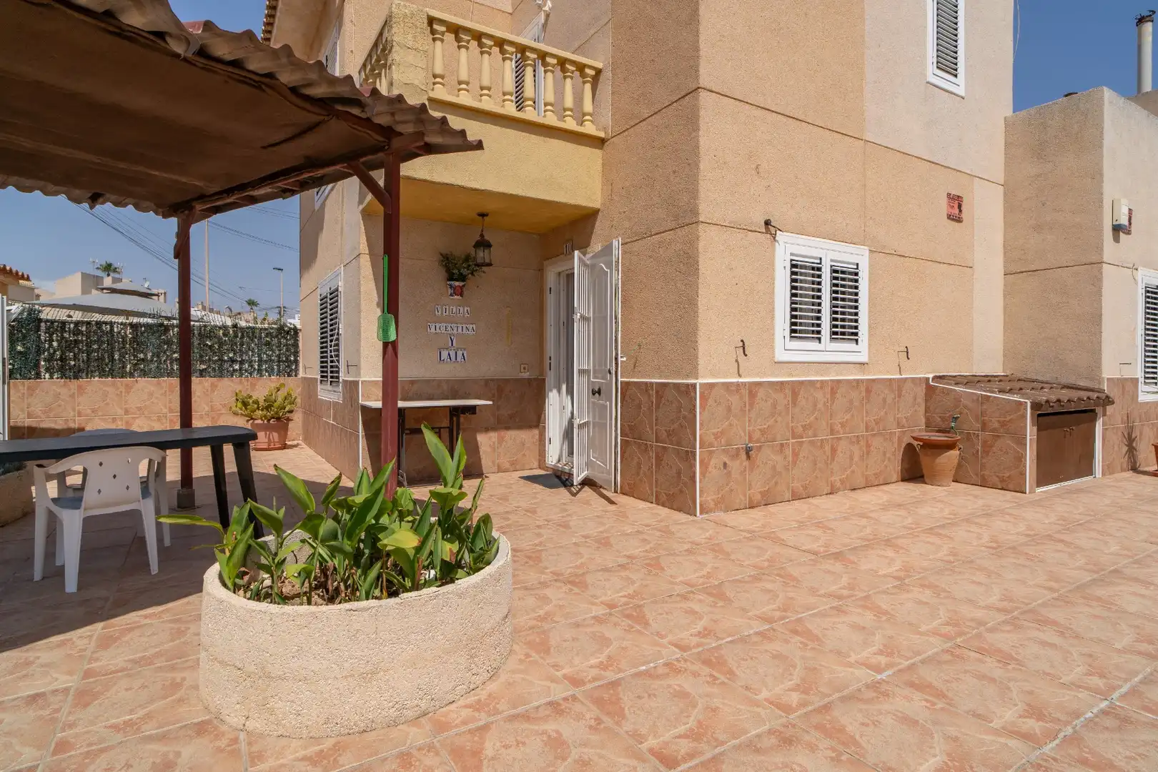 Terrassa de Casa adosada en venda en Torrevieja amb Calefacció, Jardí privat i Terrassa