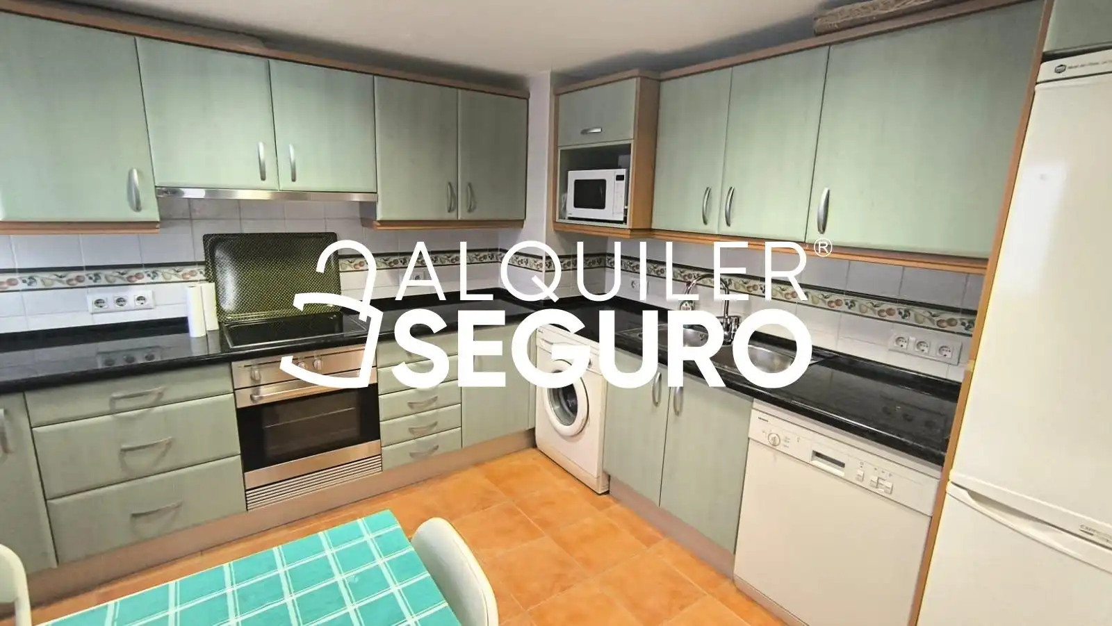 Kitchen of Flat for rent in Sevilla  with Air Conditioner and Furnished