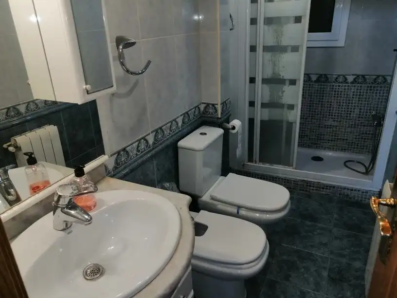 Baño de Piso en venta en Barcelona con Calefacción, Balcón y Alarma