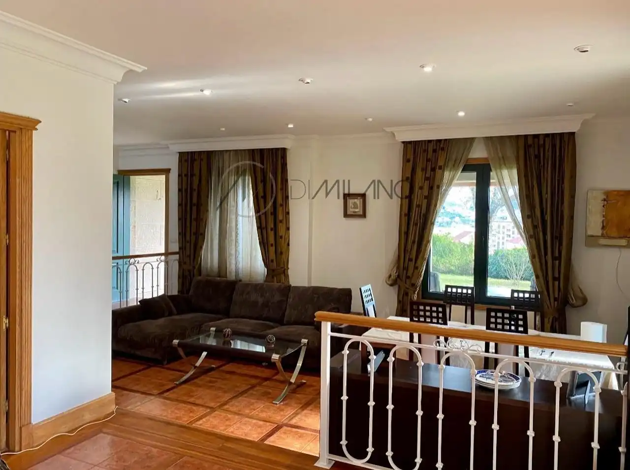 Sala d'estar de Casa o xalet en venda en Moaña amb Calefacció, Jardí privat i Terrassa