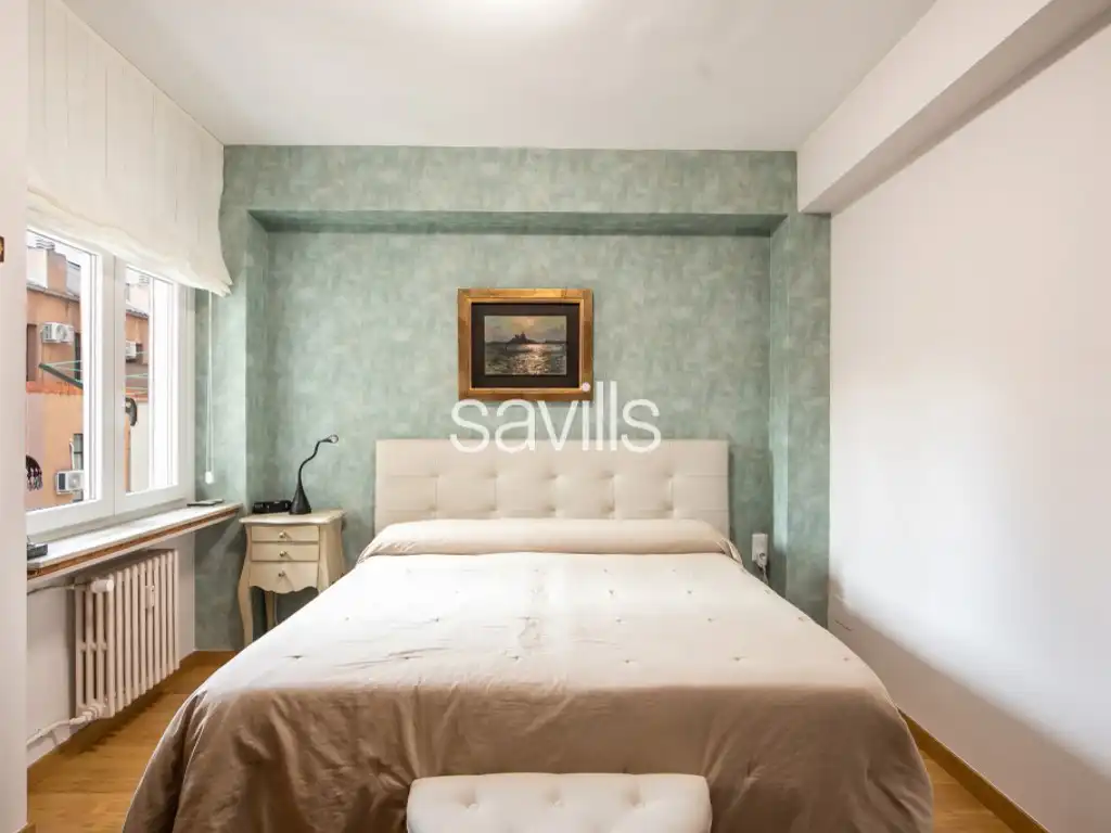 Bedroom of Apartments for sale in Barcelona