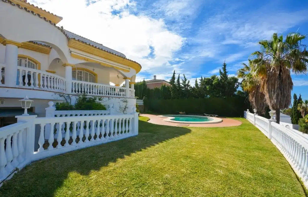 Xalet amb piscina en venda a Torrequebrada, imagen 5