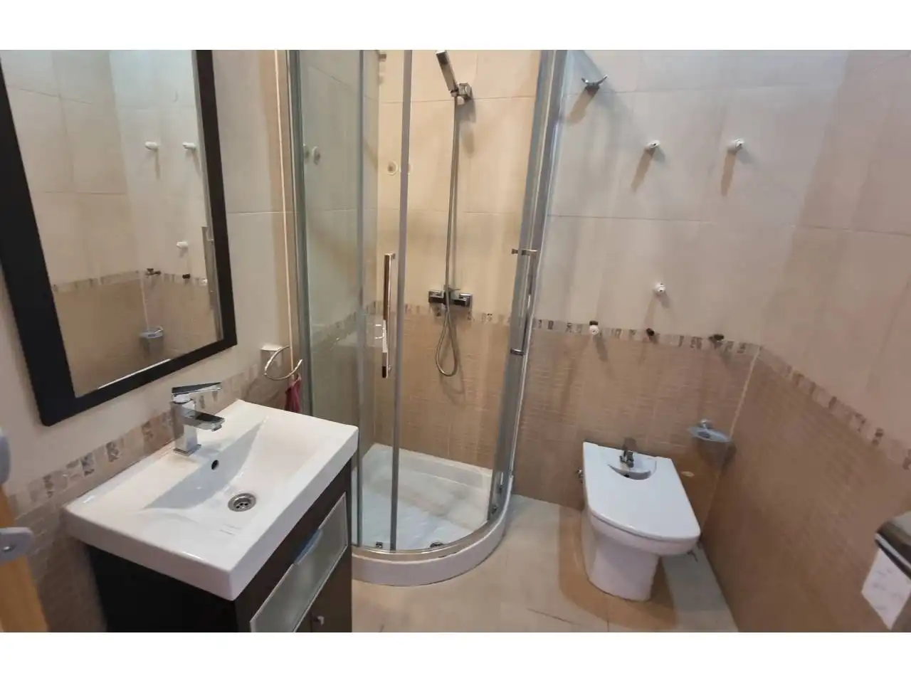 Houses for sale in Calle Lleida, Vallromanes