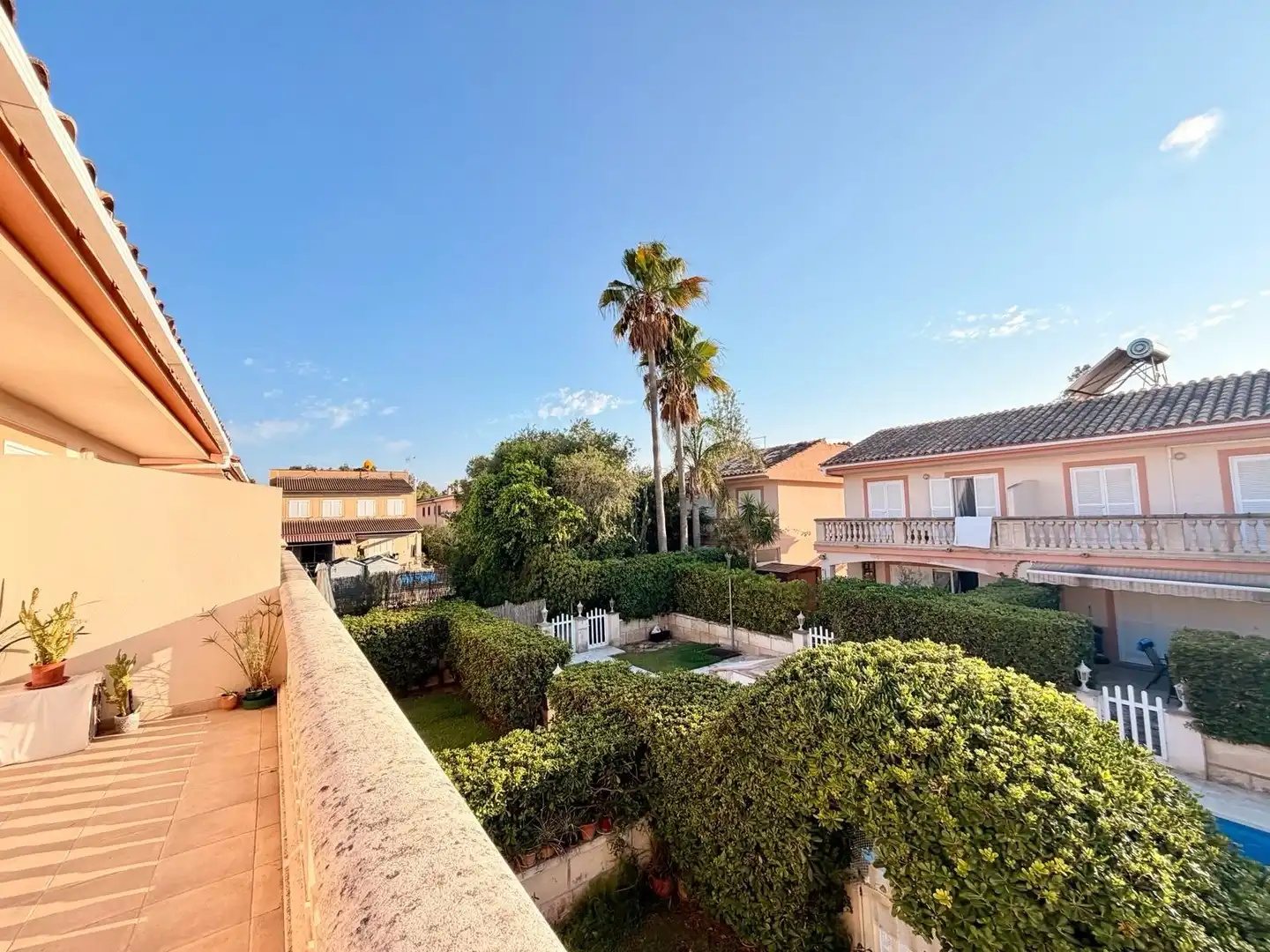Vista exterior de Casa adosada en venda en Alcúdia amb Aire condicionat, Calefacció i Jardí privat
