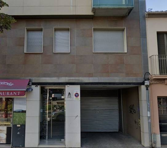 Garaje en Venta en VINT-I-DOS DE JULIOL en Barri del Centre
