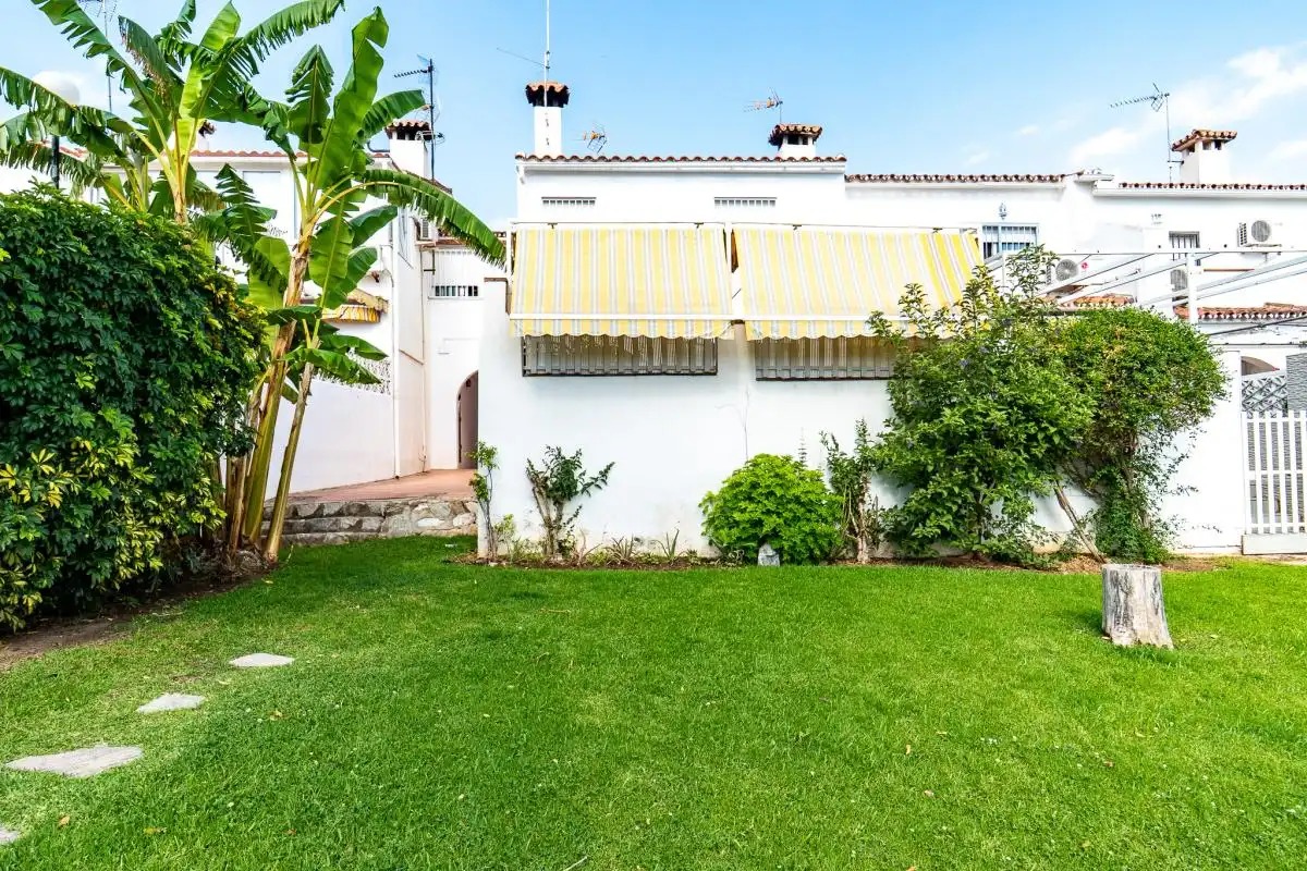 Jardí de Casa adosada en venda en Alhaurín de la Torre amb Calefacció, Jardí privat i Terrassa