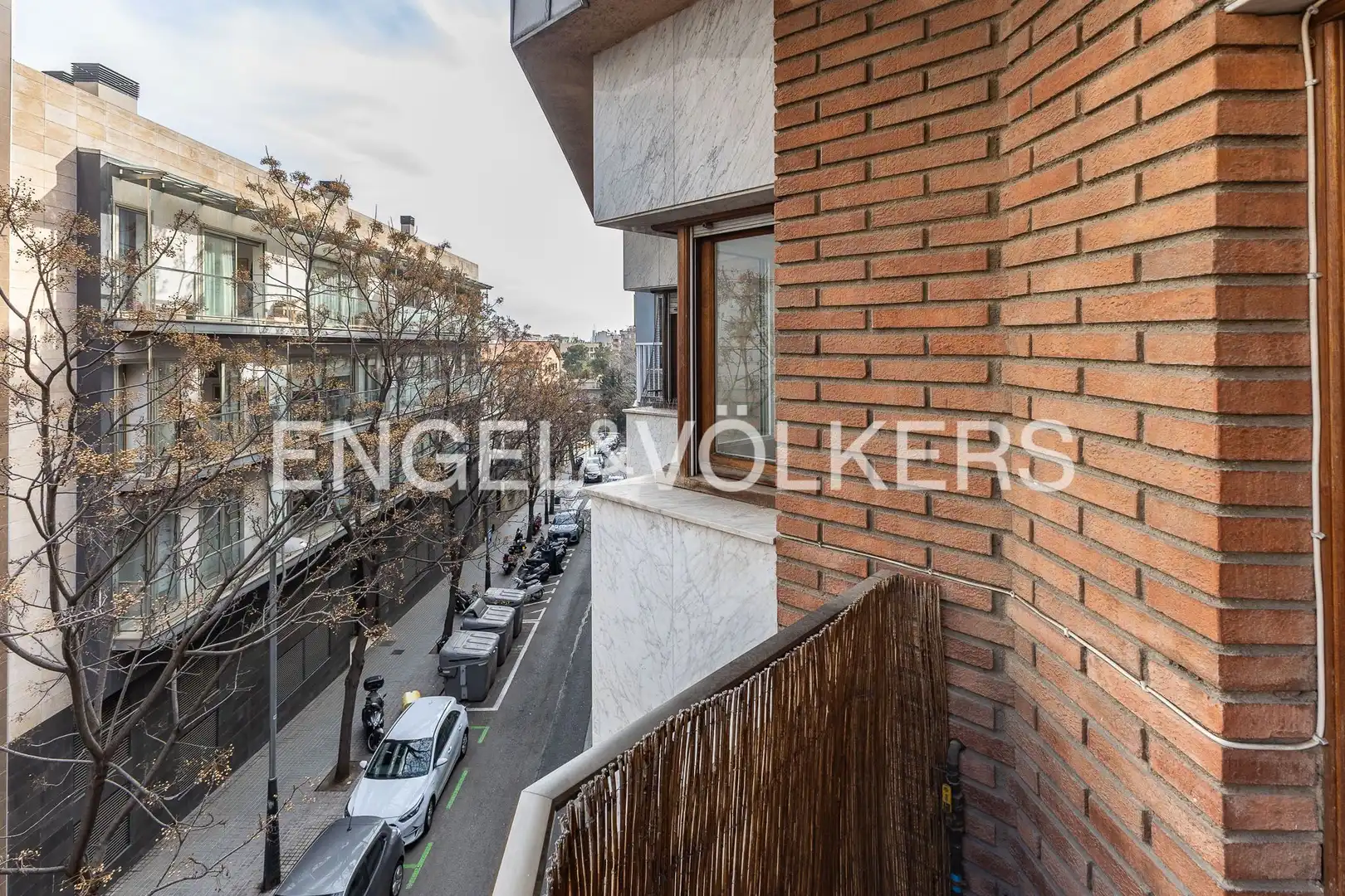 Vista exterior de Piso en venta en Barcelona con Aire acondicionado, Calefacción y Parquet
