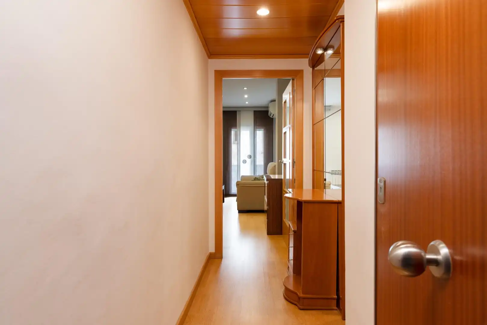 Flat for sale in Barcelona  with Air Conditioner, Heating and Parquet flooring