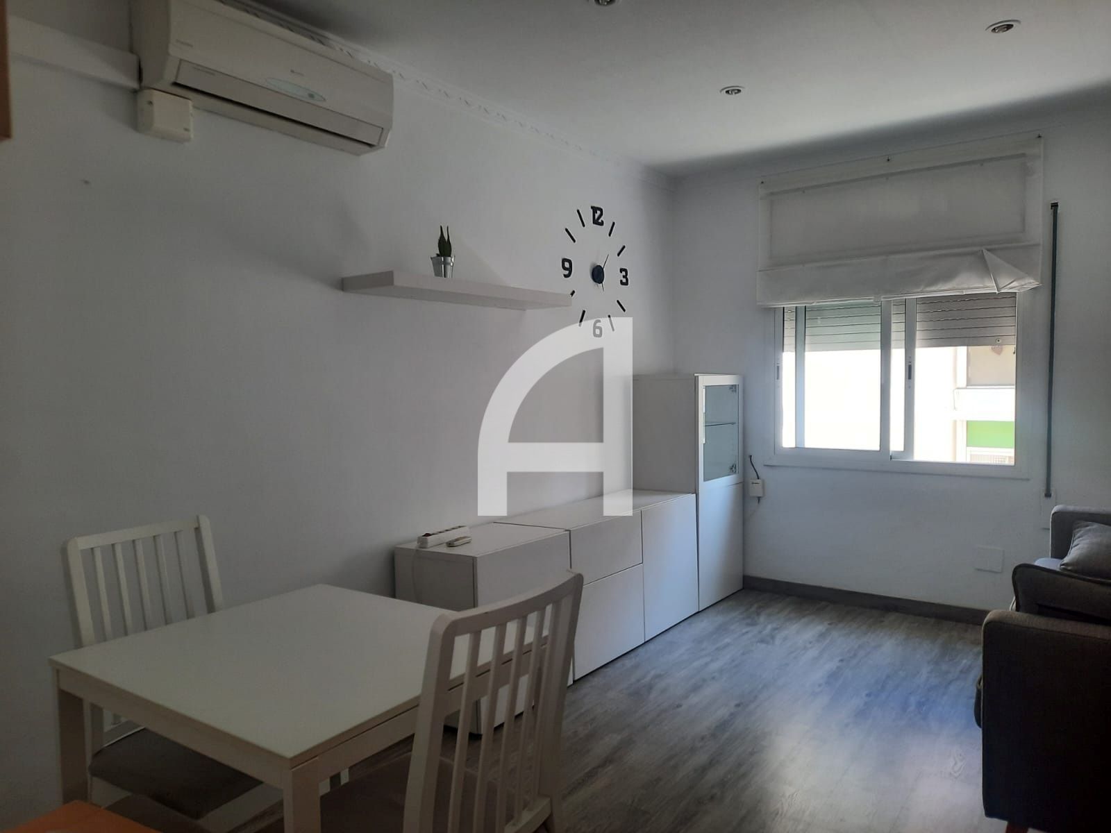 Pis de lloguer a Santa Rosa, Les Planes