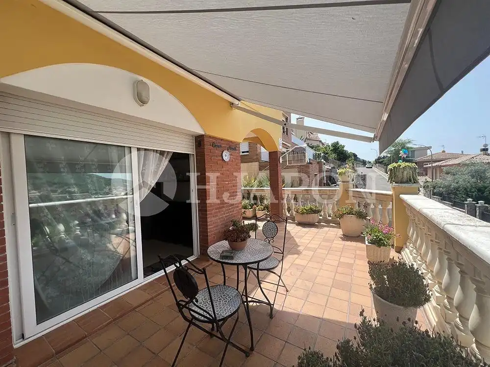 Terrassa de Casa o xalet en venda en Vilassar de Dalt amb Aire condicionat, Calefacció i Jardí privat