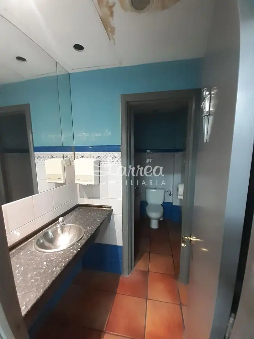 Baño de Local en venta en Amorebieta-Etxano con Amueblado