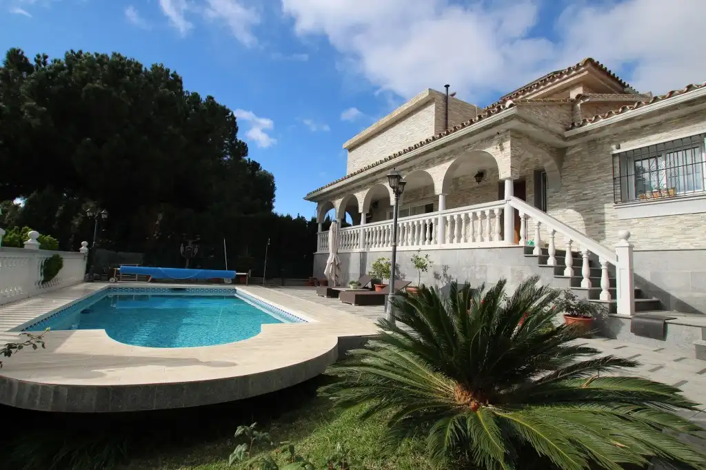 Garden of Houses for sale in Marbella  with Air Conditioner, Heating and Private garden