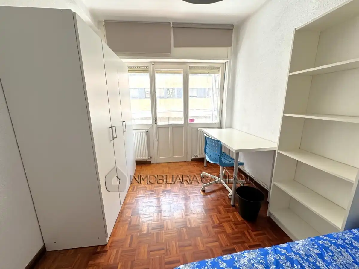Habitación de Piso de alquiler en Burgos con Calefacción, Terraza y Amueblado
