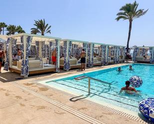 Piscina de Àtic en venda en Marbella amb Aire condicionat i Terrassa