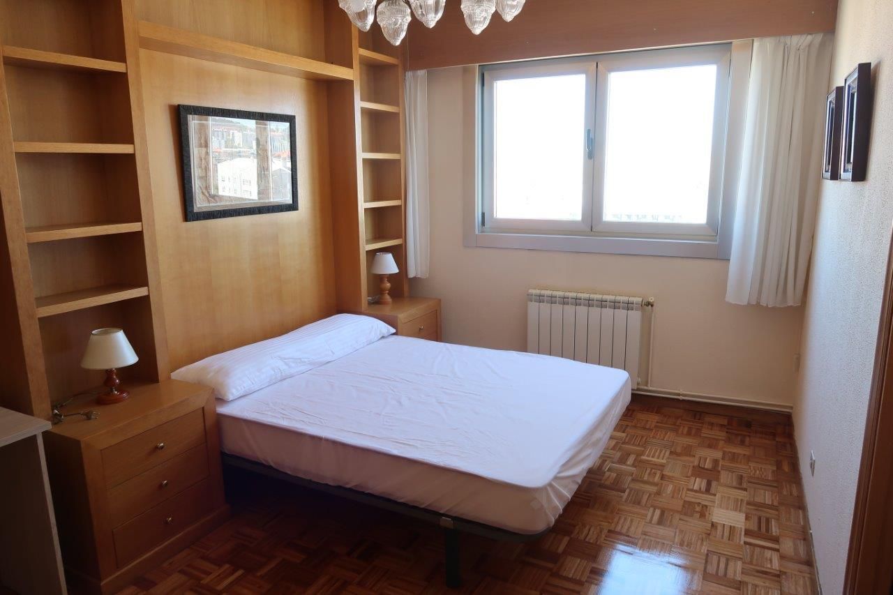 Bedroom of Flat to rent in A Coruña Capital   with Heating, Parquet flooring and Furnished
