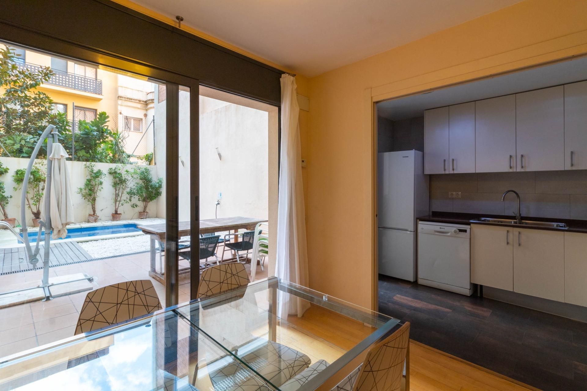 Cuina de Dúplex en venda en  Barcelona Capital amb Calefacció, Jardí privat i Parquet