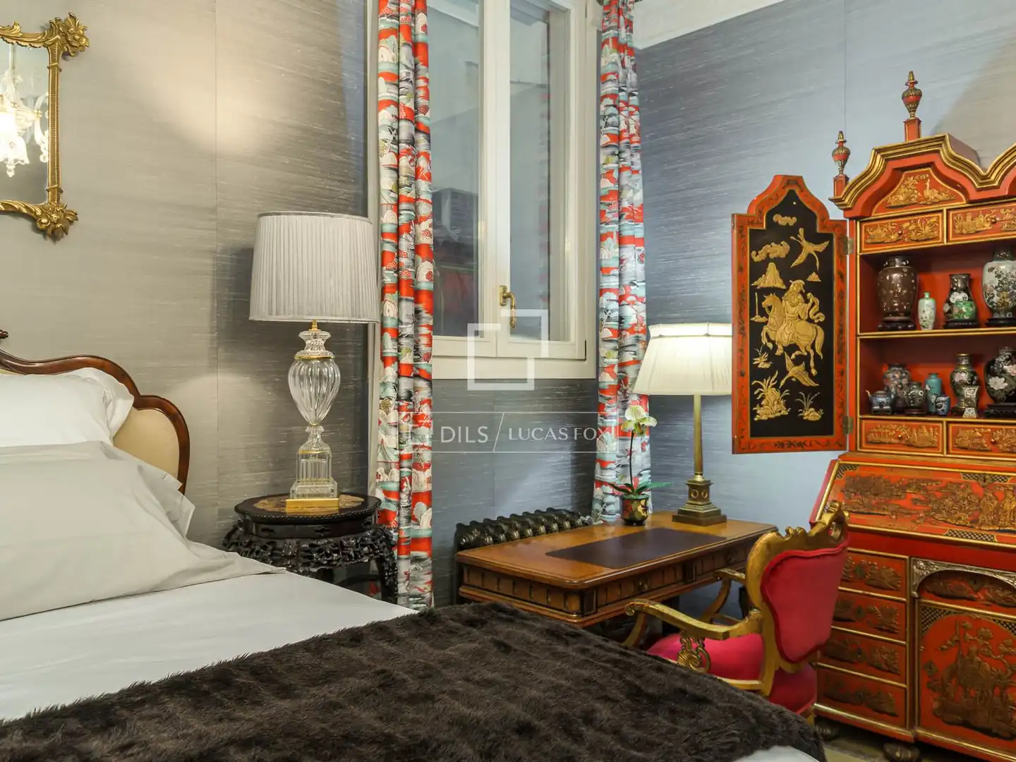 Bedroom of Flat for sale in Barcelona  with Air Conditioner, Heating and Furnished
