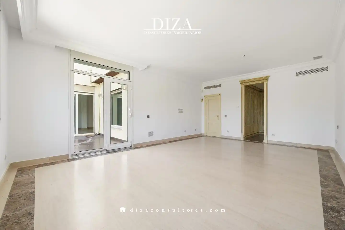 Living room of Houses for rent in Madrid  with Air Conditioner, Heating and Private garden