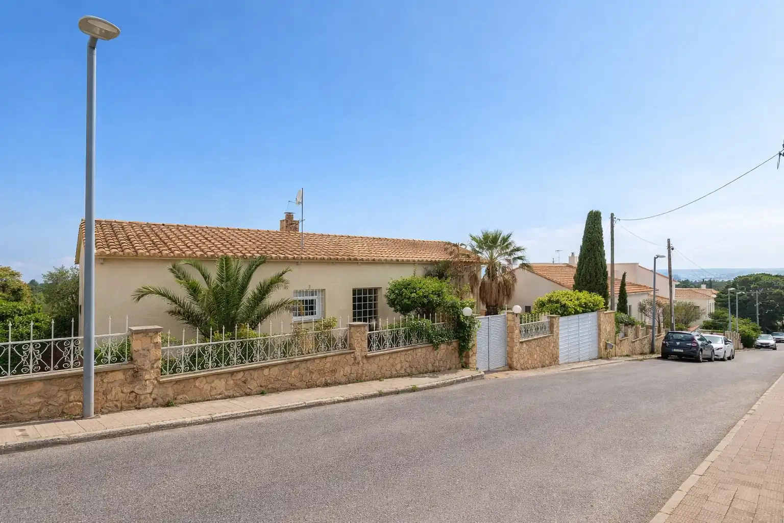 Vista exterior de Casa o xalet en venda en Roses amb Aire condicionat, Calefacció i Jardí privat
