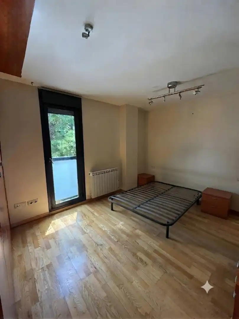 Habitación de Piso en venta en Cigales con Parquet, Terraza y Trastero