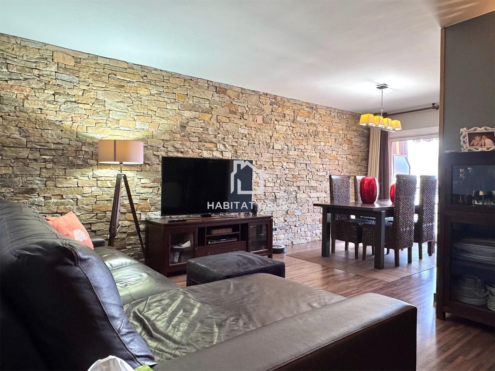Flat for sale in Eixample Sud – Migdia, Girona Capital
