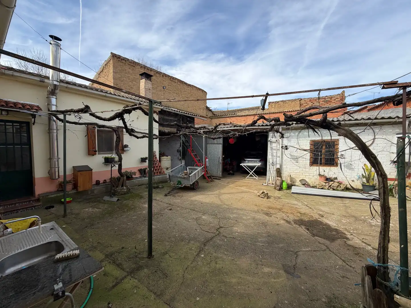 Houses for sale in Tordehumos  with Heating, Terrace and Storage room