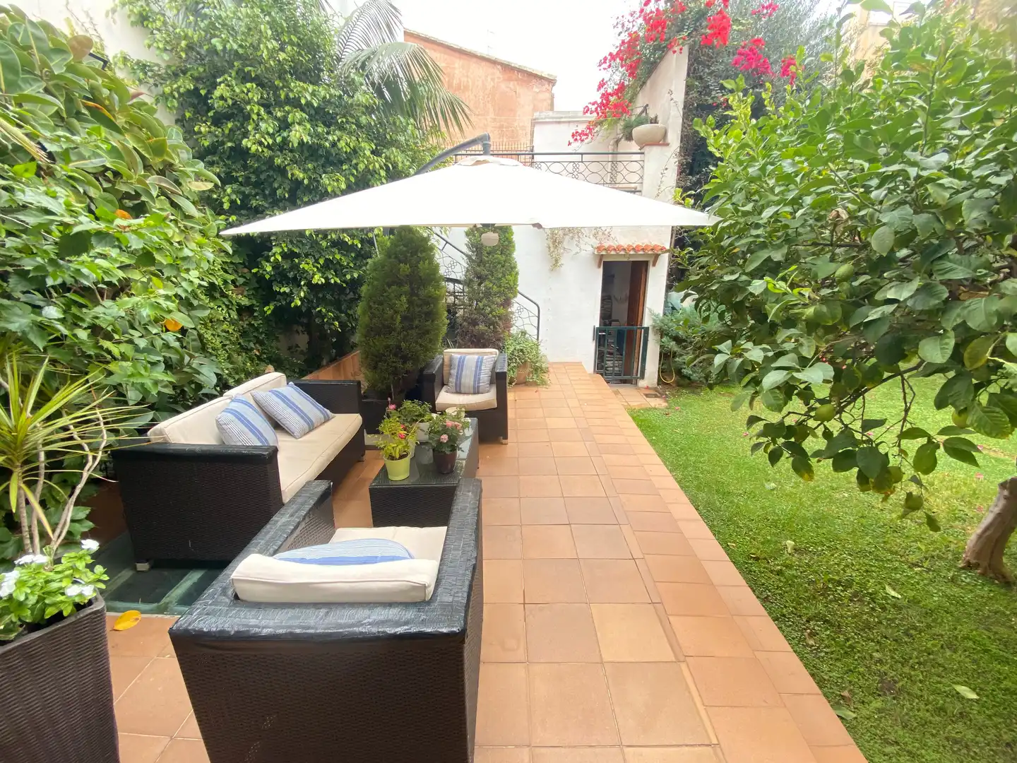 Casa amb terrassa en venda a Centre