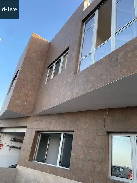 Vista exterior de Casa adosada en venda en Arucas amb Terrassa i Balcó