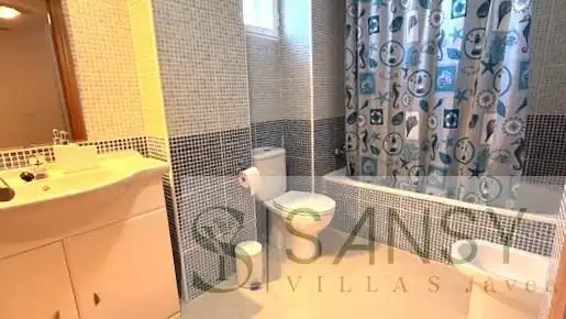 Baño de Dúplex de alquiler en Jávea / Xàbia con Aire acondicionado, Calefacción y Terraza